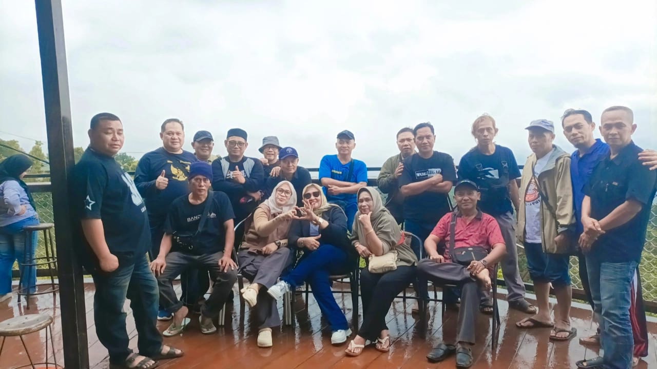 Wujud Cinta Alam dan Kepedulian Lingkungan: Yayasan Bersama Sahabat Tegal Gelar Aksi Bersih Pantai di Pesisir Tegal